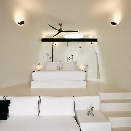 Abyss Hotel Oia